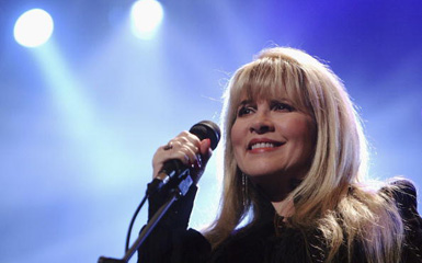 Review of Stevie Nicks' 2001 Concert